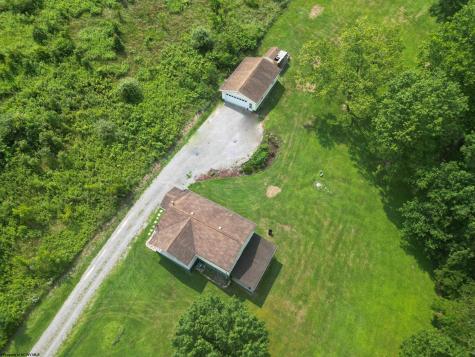 84 Boxwood Drive Clarksburg WV 26301