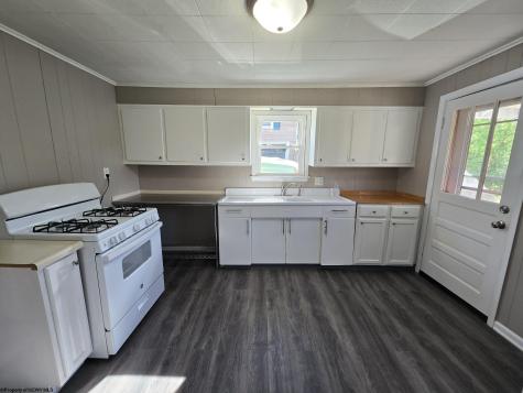 595 S Pike Street Shinnston WV 26431