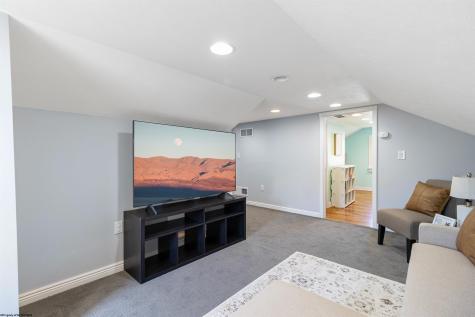 307 Pennsylvania Avenue Bridgeport WV 26330