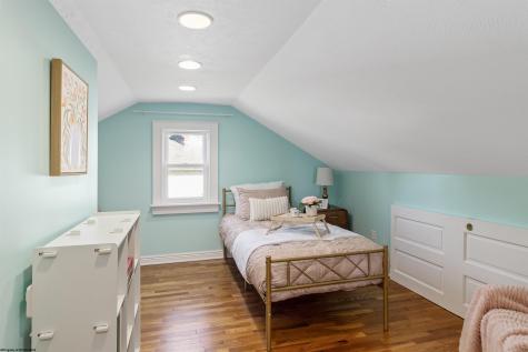 307 Pennsylvania Avenue Bridgeport WV 26330