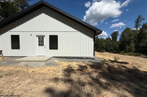 1 Brooklyn Way Moatsville WV 26405