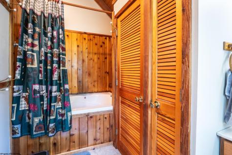 89 Honey Pot Lane Davis WV 26260