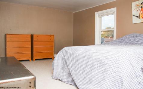 927 Fairfax Drive Morgantown WV 26505