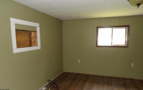 489 Mayapple Lane Fairmont WV 26554
