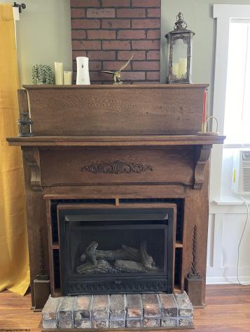 13069 Morgantown Pike Moatsville WV 26250