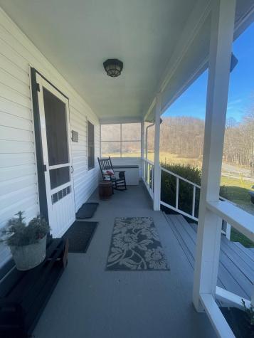 13069 Morgantown Pike Moatsville WV 26250