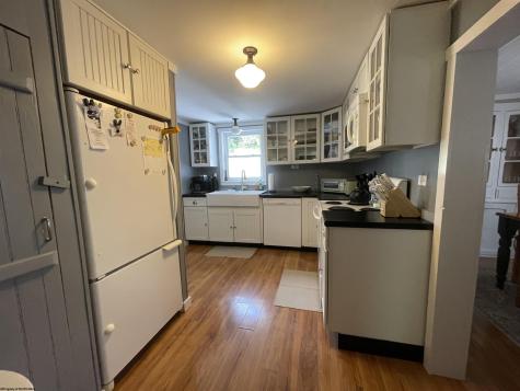 13069 Morgantown Pike Moatsville WV 26250