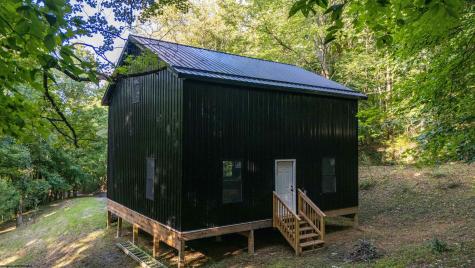 629 Glory Barn Road Morgantown WV 26501