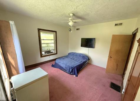 3977 George Washington Highway Grafton WV 26354