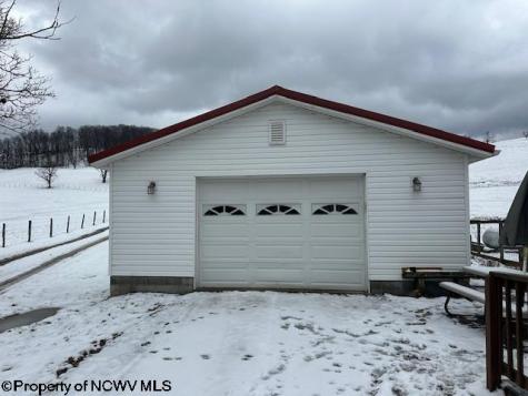 10 N Field Drive Moatsville WV 26405