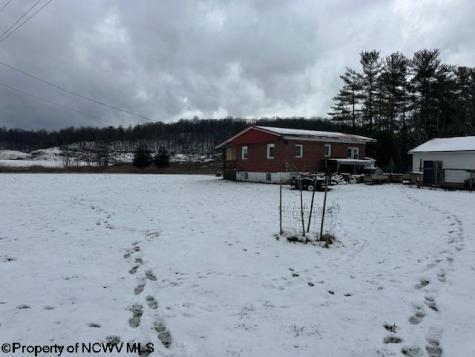 10 N Field Drive Moatsville WV 26405