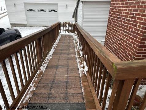 10 N Field Drive Moatsville WV 26405