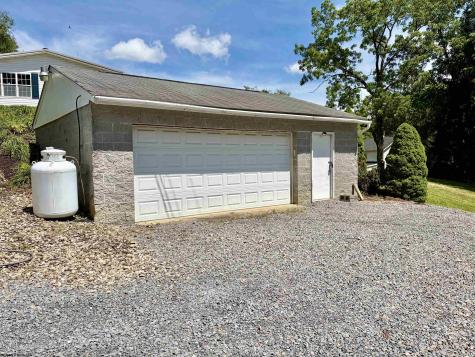 2210 Lazelle Union Road Maidsville WV 26541