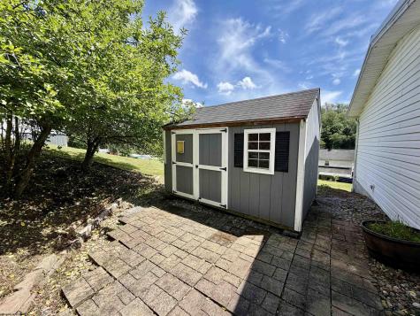 2210 Lazelle Union Road Maidsville WV 26541
