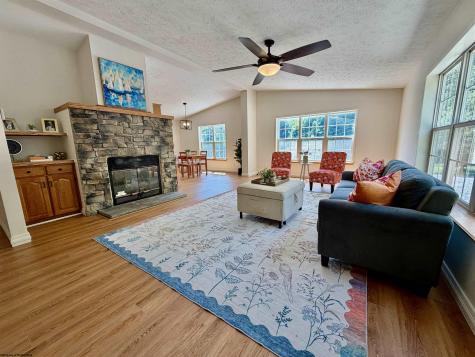 2210 Lazelle Union Road Maidsville WV 26541