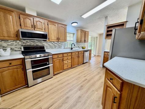 2210 Lazelle Union Road Maidsville WV 26541