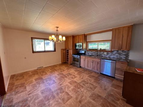 3785 Grafton Road Morgantown WV 26508-359