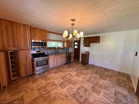 3785 Grafton Road Morgantown WV 26508-359