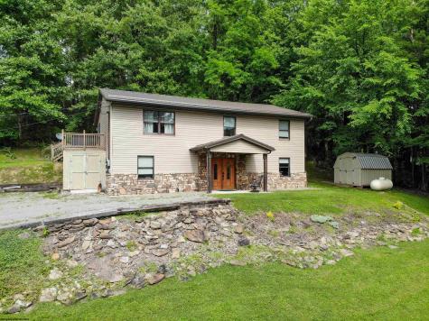 1344 Goose Run Road Fairmont WV 26554