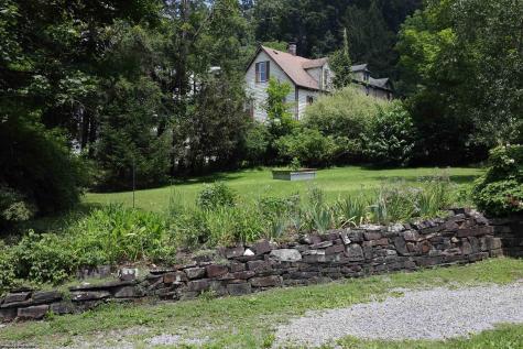 121 Earle Street Elkins WV 26241