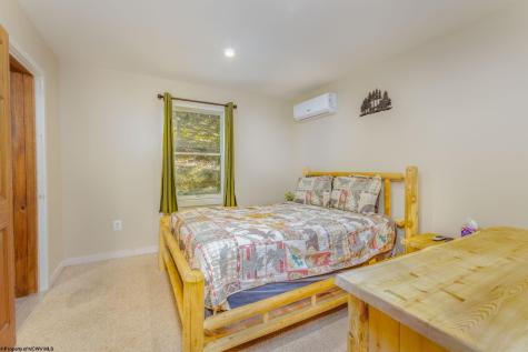 100 Ginger Court Terra Alta WV 26764