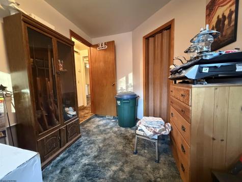 813 Us Hwy 33 West Weston WV 26452