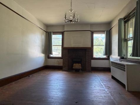 131 W 7th Street Weston WV 26452