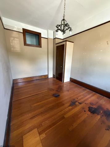 131 W 7th Street Weston WV 26452