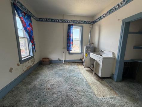 131 W 7th Street Weston WV 26452