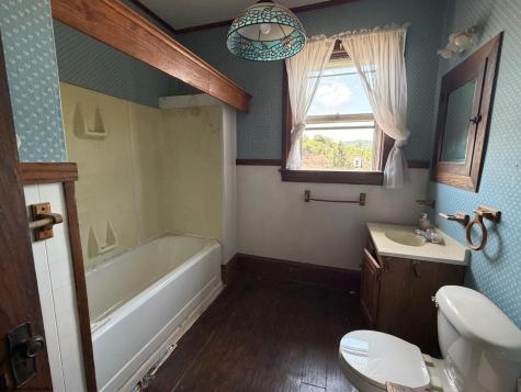 131 W 7th Street Weston WV 26452