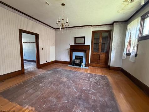 131 W 7th Street Weston WV 26452