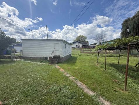 8688 Cost Avenue Stonewood WV 26301