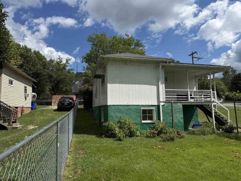 8688 Cost Avenue Stonewood WV 26301