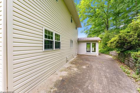 106 Forest Drive Morgantown WV 26505