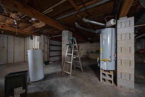 121 E 4th Street Weston WV 26452