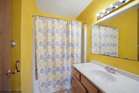121 E 4th Street Weston WV 26452