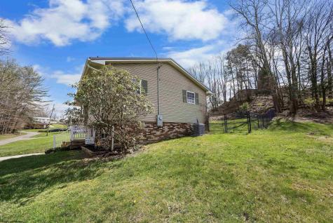 30 Hillside Drive Buckhannon WV 26201