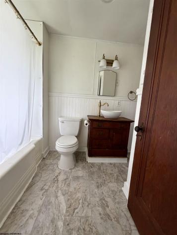 1606 Old Mill Road Weston WV 26452