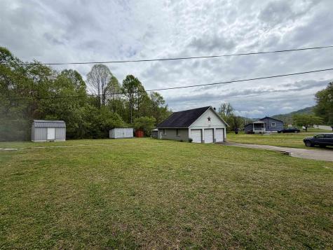 1606 Old Mill Road Weston WV 26452