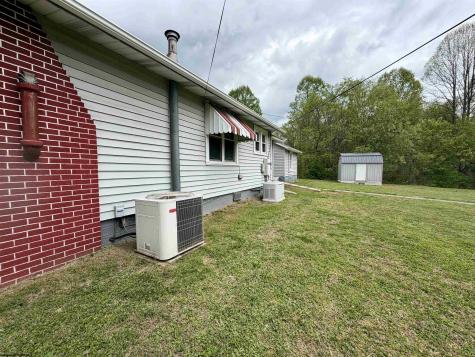 1606 Old Mill Road Weston WV 26452