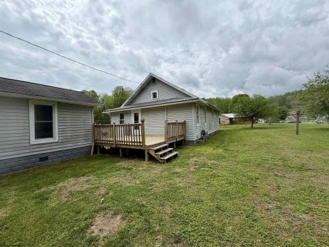 1606 Old Mill Road Weston WV 26452