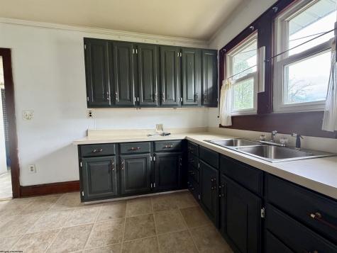 1606 Old Mill Road Weston WV 26452