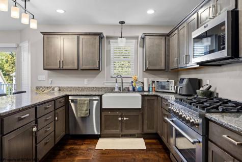 206 Greenview Drive Morgantown WV 26508