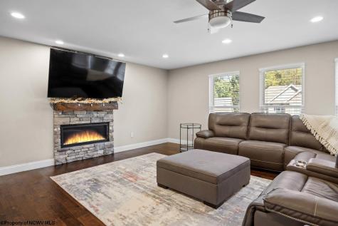206 Greenview Drive Morgantown WV 26508