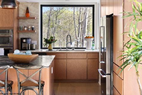 113 Lake Point Morgantown WV 26508