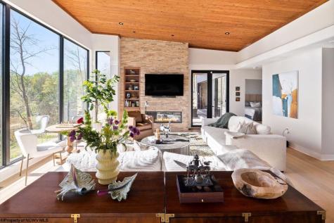 113 Lake Point Morgantown WV 26508