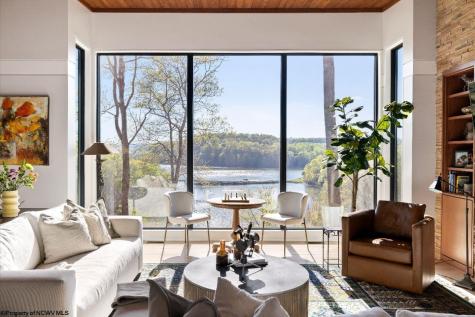 113 Lake Point Morgantown WV 26508