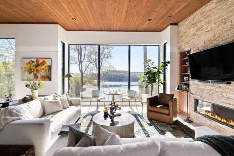 113 Lake Point Morgantown WV 26508