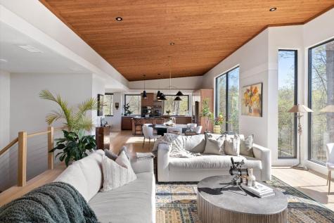 113 Lake Point Morgantown WV 26508