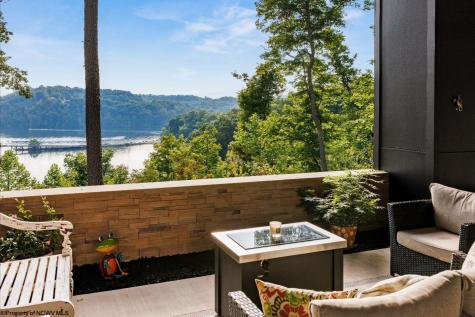 113 Lake Point Morgantown WV 26508